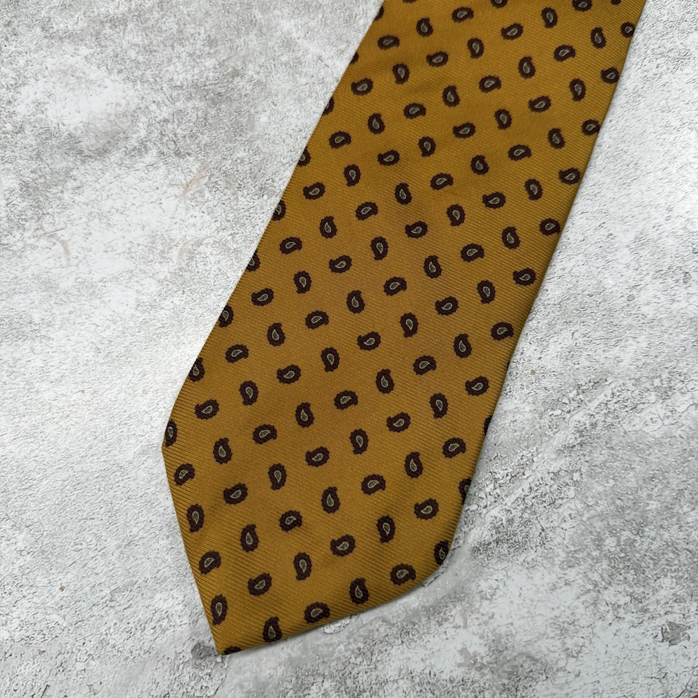 Brooks Brothers 100% Silk Tie Mens One Size Gold Paisley Made In USA Necktie
